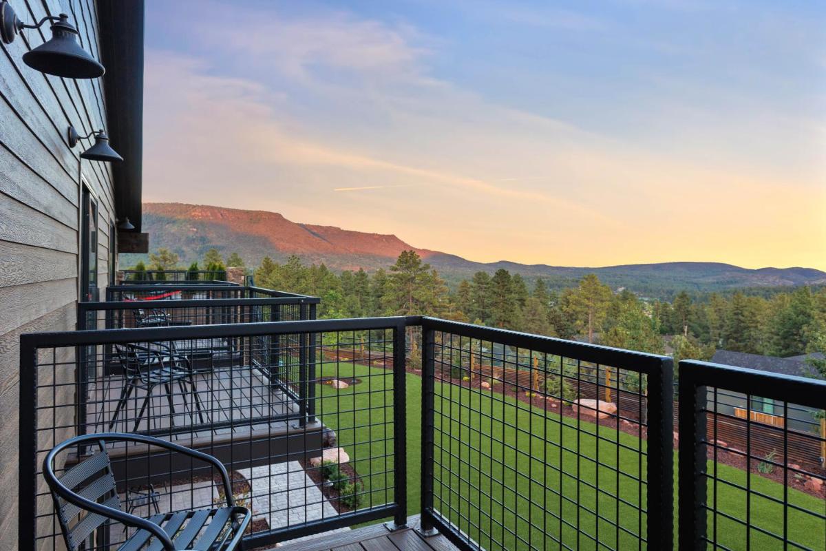 Lodge at 5600 - Housity