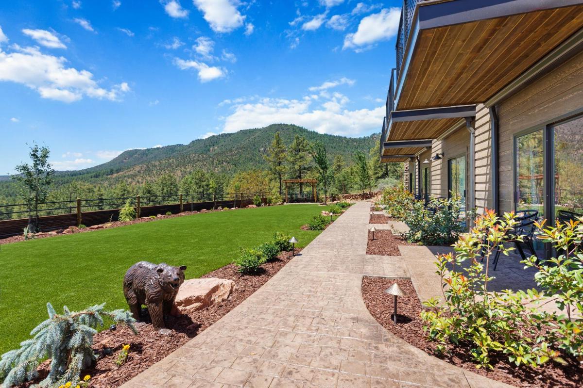Lodge at 5600 - Housity