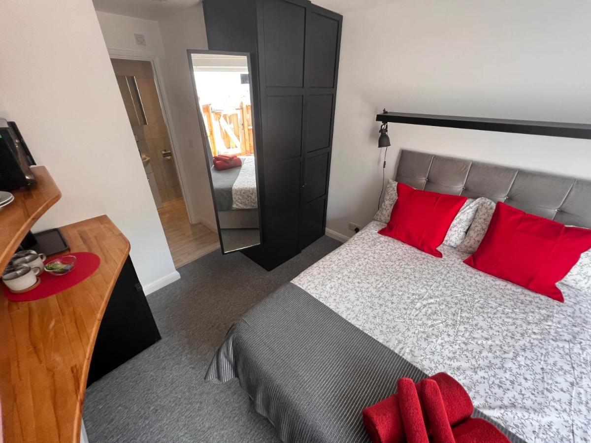 Larmins Room - Housity