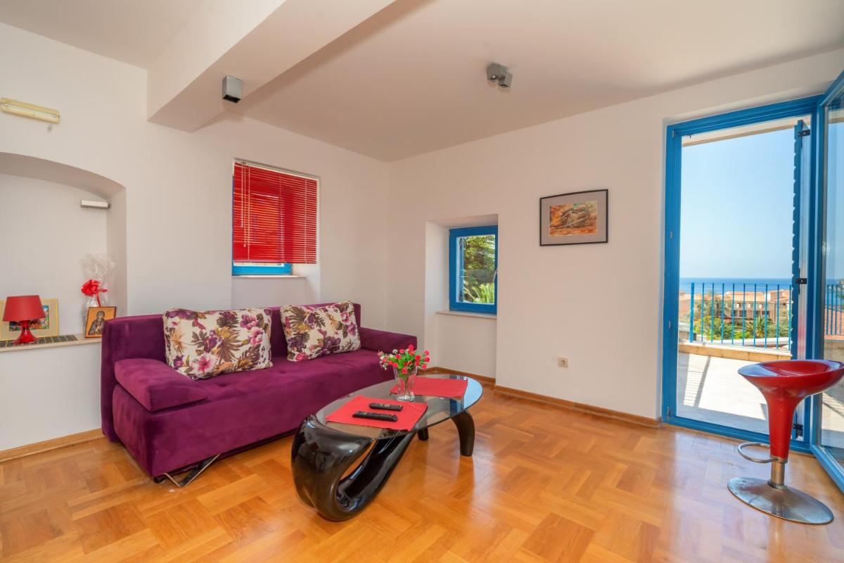 Altomare with Sea View - Housity