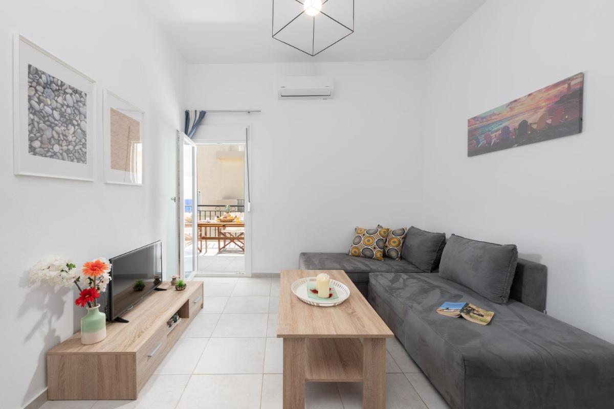 Lina's apartment 50m from the beach - Housity