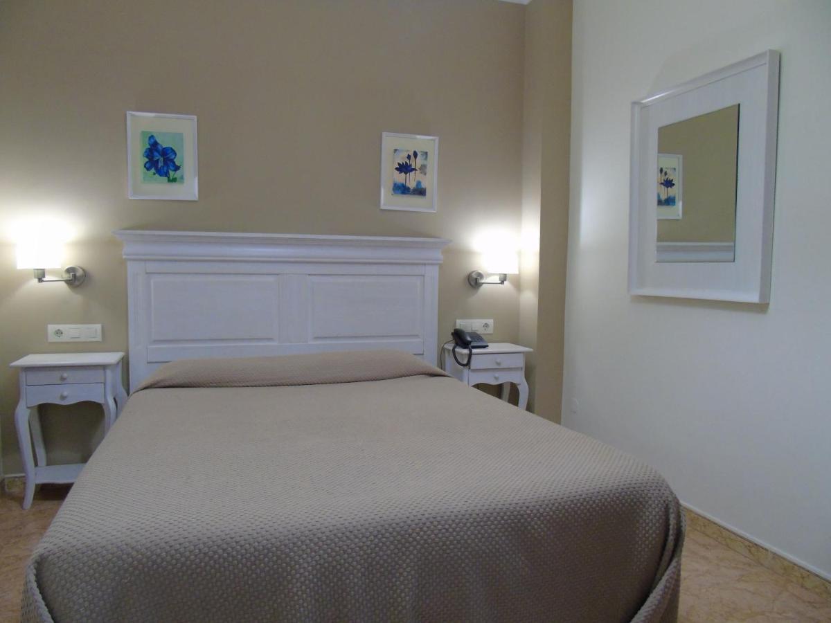 Hotel Bruselas - Housity
