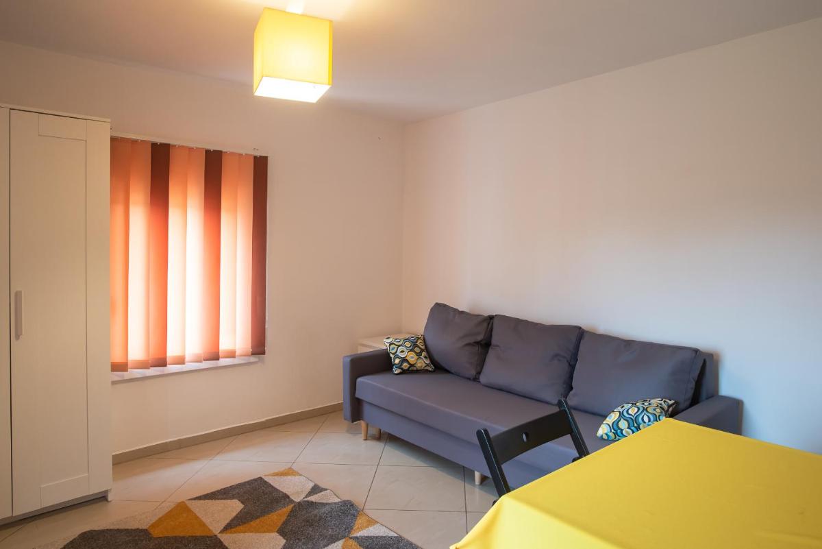 Dom w Borach - Housity