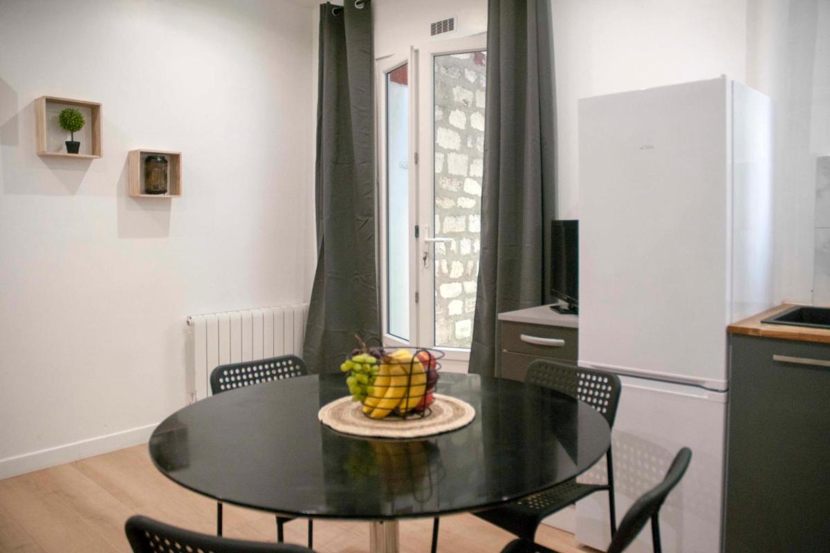 Bright 45m With Garden In Ivry Sur Seine - Housity