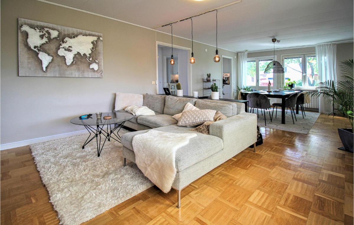 Nice Home In Alnö With Kitchen - Housity