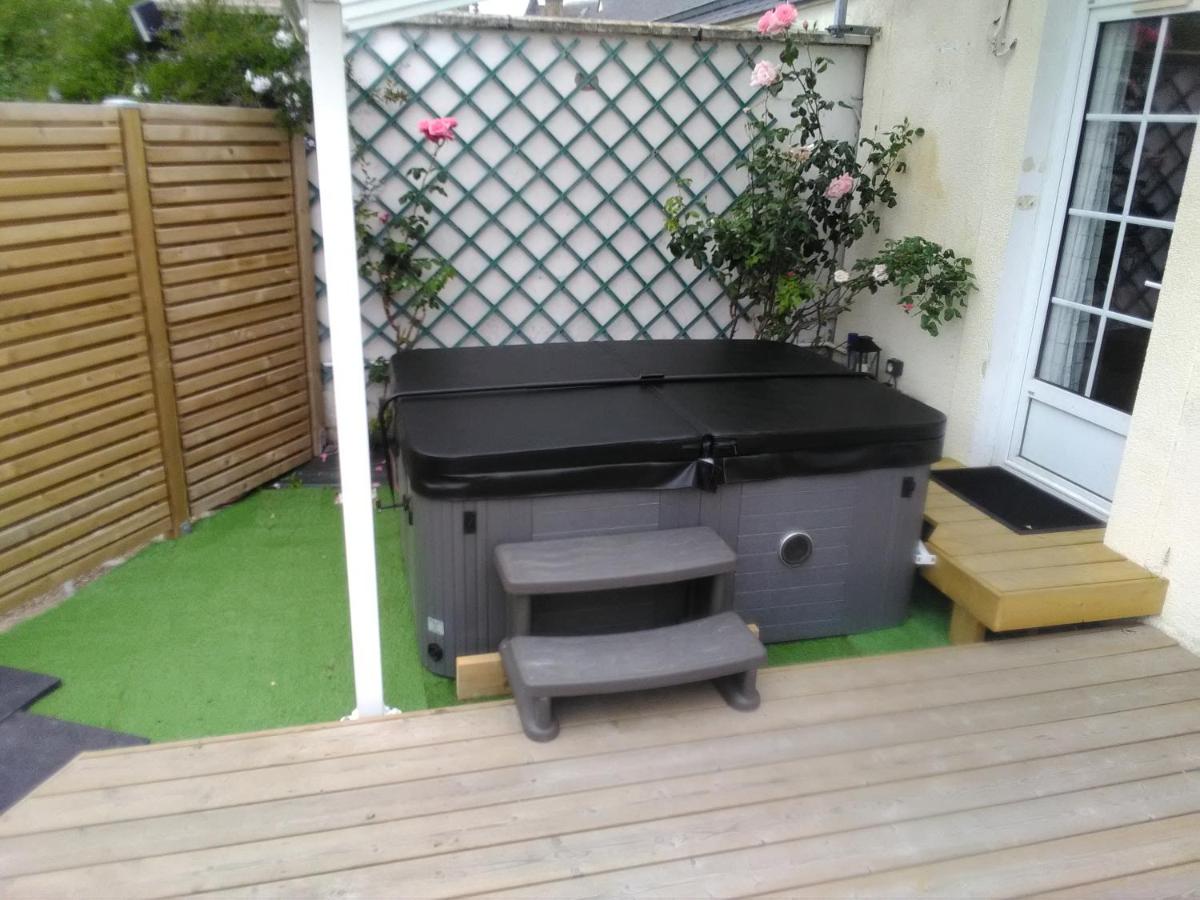 Emeraude Jacuzzi - Housity