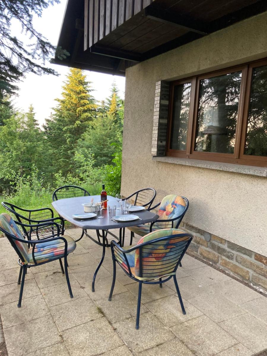 Kleines Haus am Waldrand - Housity