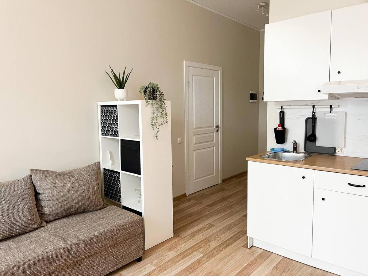 Bright Spacious apartment in Riga with Free parking - Housity