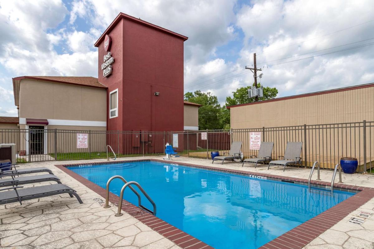 Best Western Plus Orange County - Housity