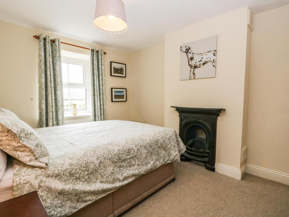 Mulberry Cottage - Housity