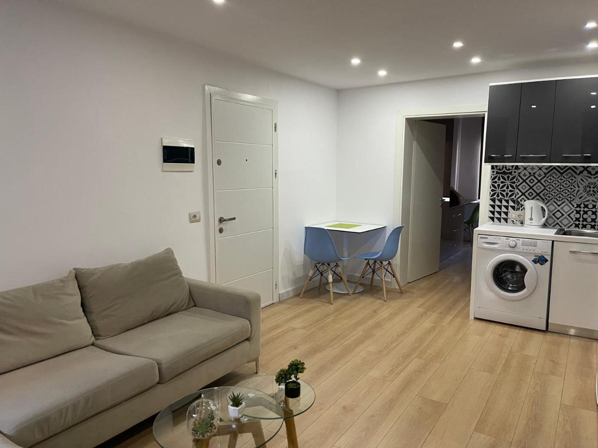 Suitetrails - Beige Apartment