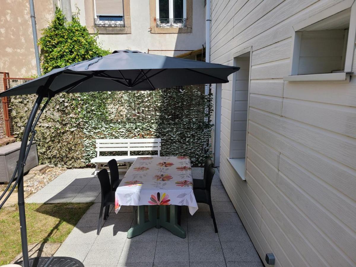 Charmant T2 rénové avec cour privée - centre d'Épinal, proche gare et commodités - FR-1-589-265 - Housity