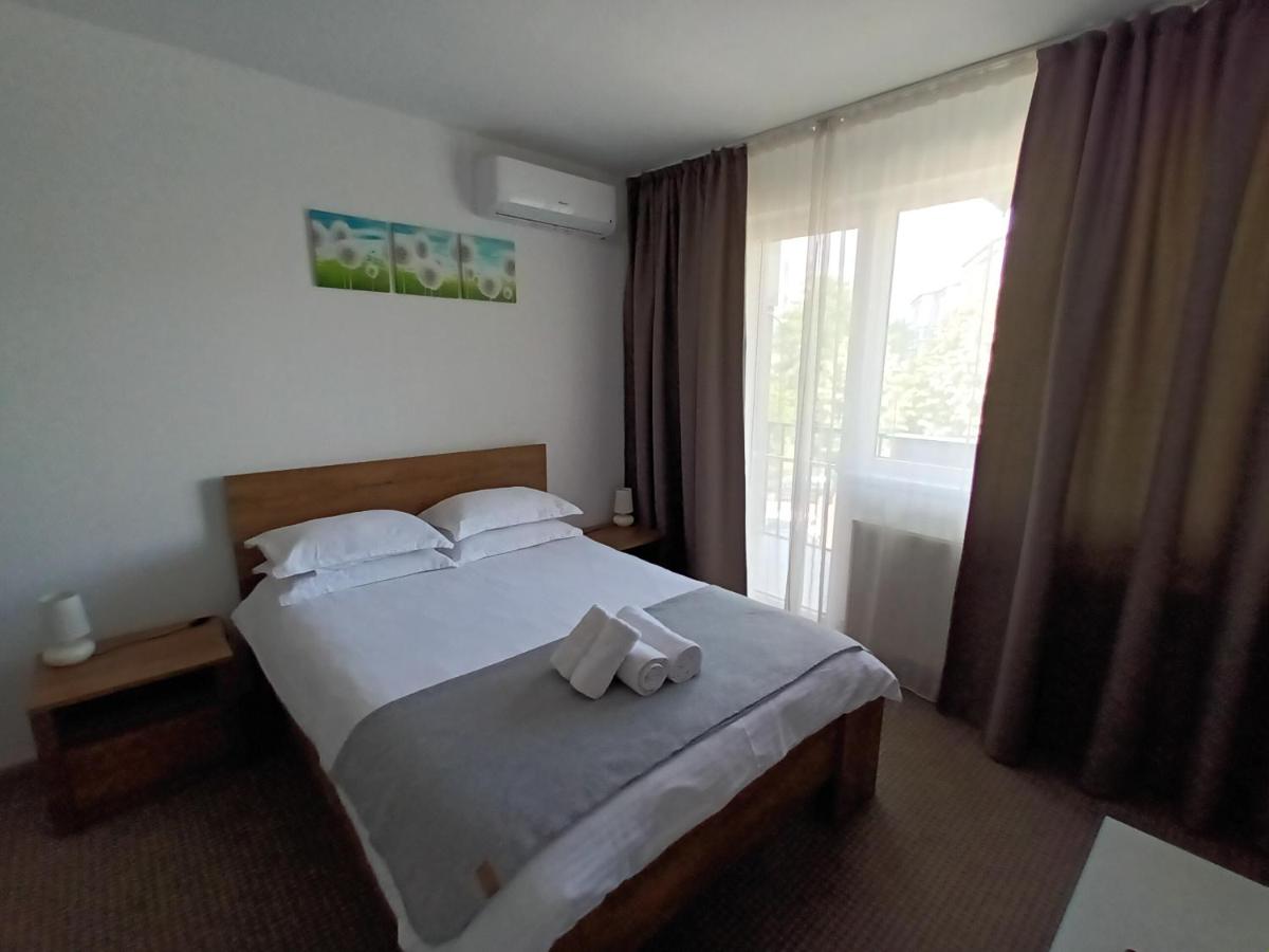 Revolution Apartment - Housity