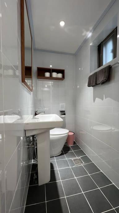 Hongdae 3bedroom apartment #14 - Housity