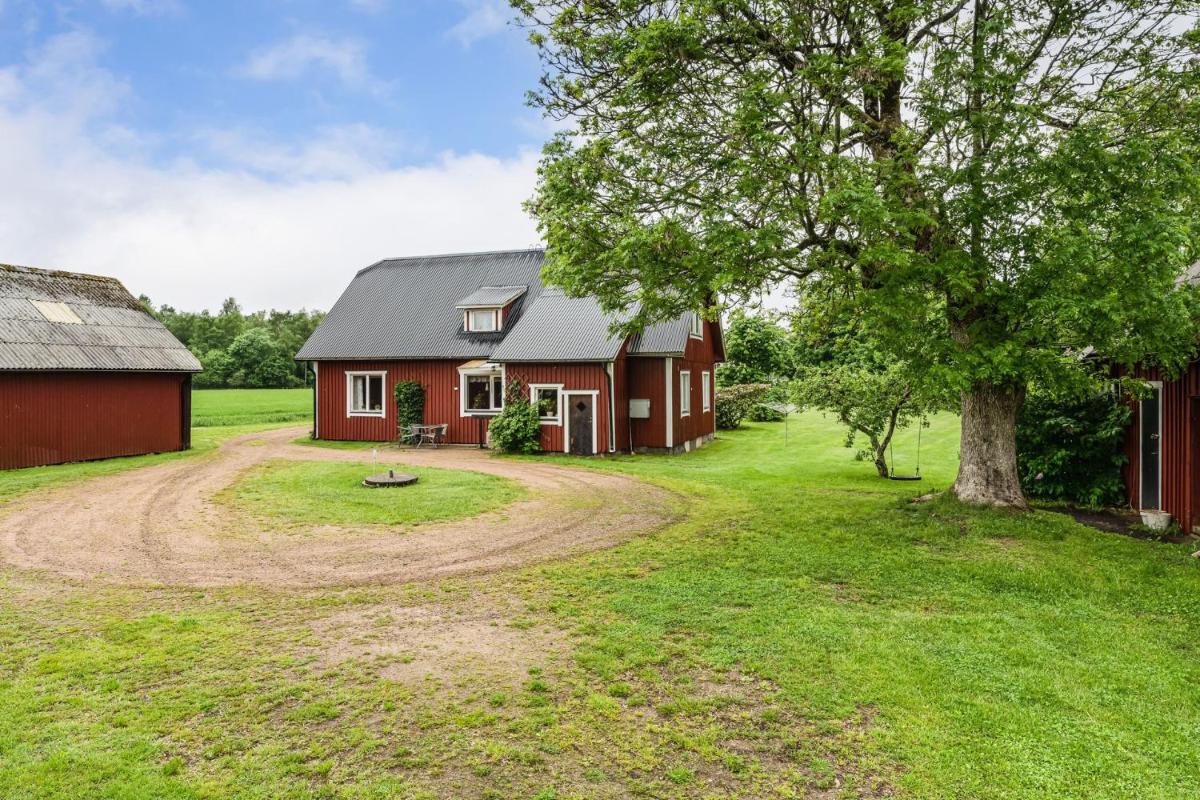 Nice holiday home in a rural location - Housity
