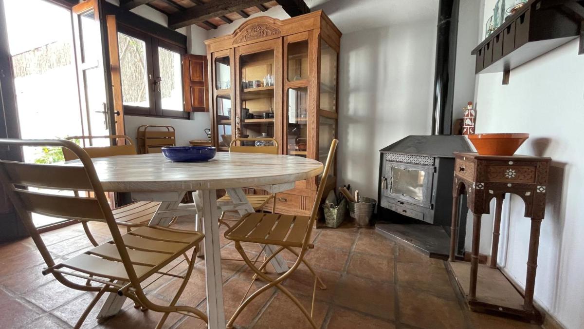 Preciosa casa de pueblo con vistas y patio - Housity