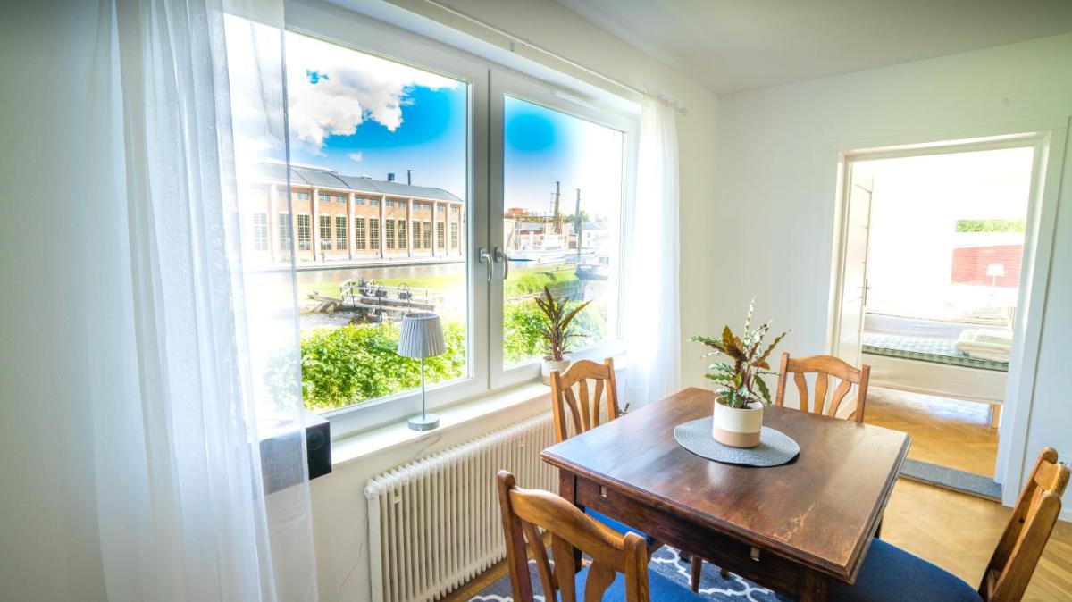 Byggmästare Villan - Housity