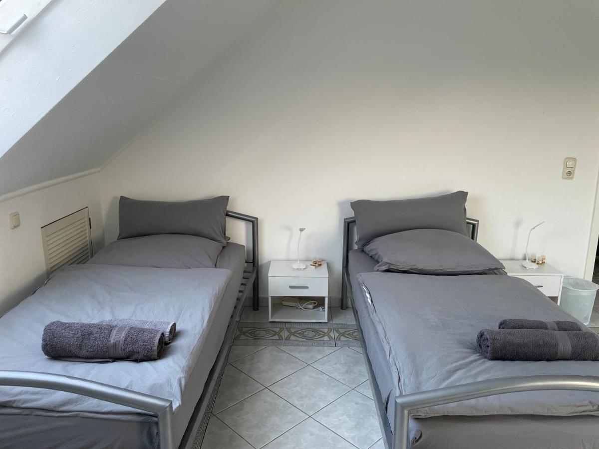 Parkplätze, Einzelbetten, 2 Balkone, fast Wi-Fi 100 Mbit, Homeoffice, Aufzug, lichtdurchflutet, Panoramablick - Housity