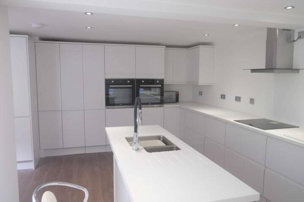 Just minutes from the Grand Pier - Housity