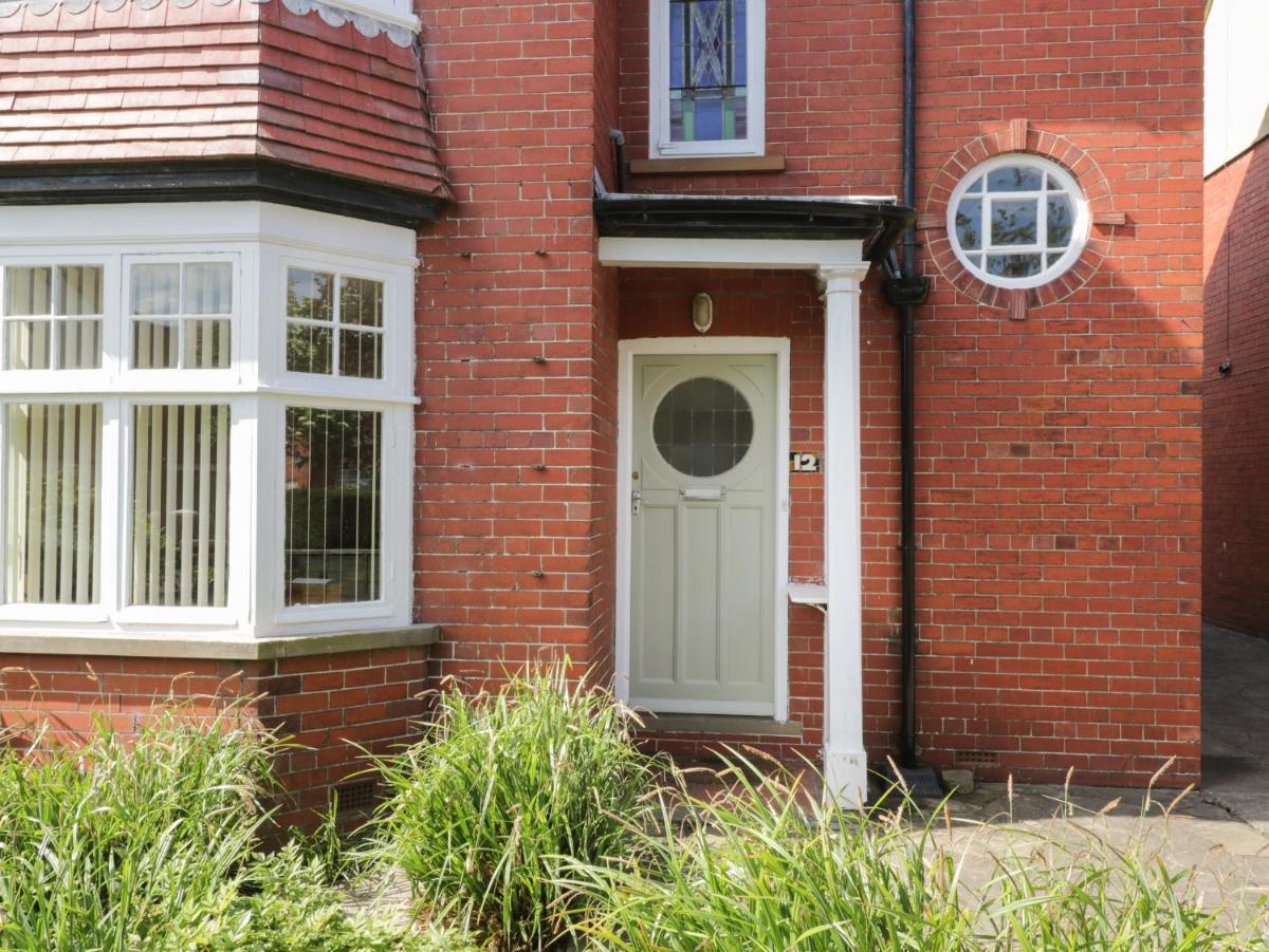 12 Holbeck Avenue - Housity