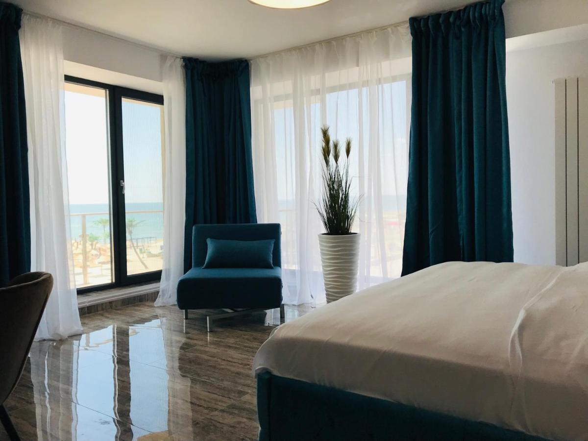 Anias Front View of the Black Sea 14A - Housity