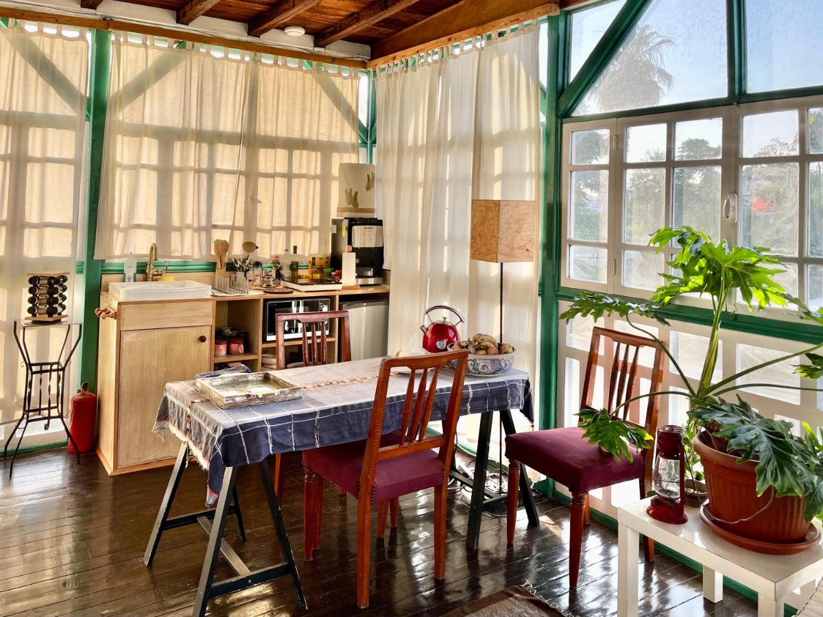 Houseboat65 - Historic home on the Nile - Central Cairo - Housity
