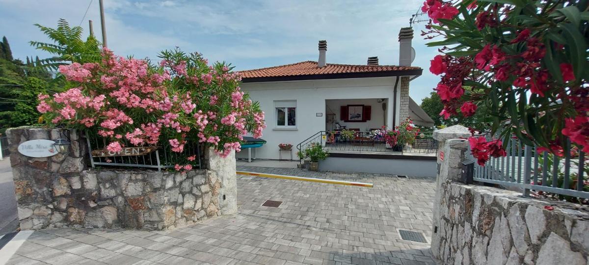 Villa Mira Bed and Breakfast - Housity