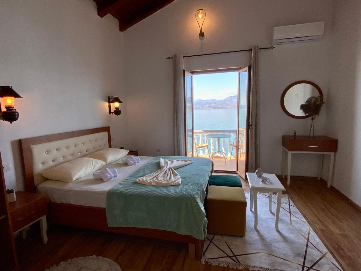 Bella Vista - Housity