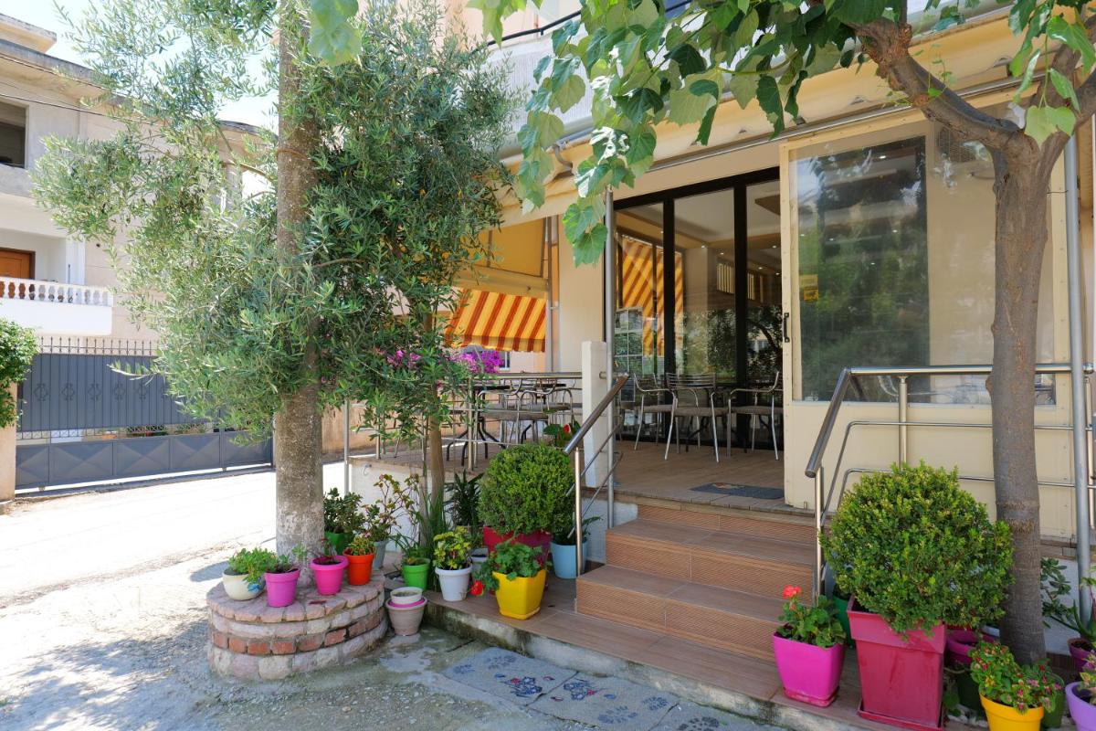 HOTEL ADI-VERA - Housity