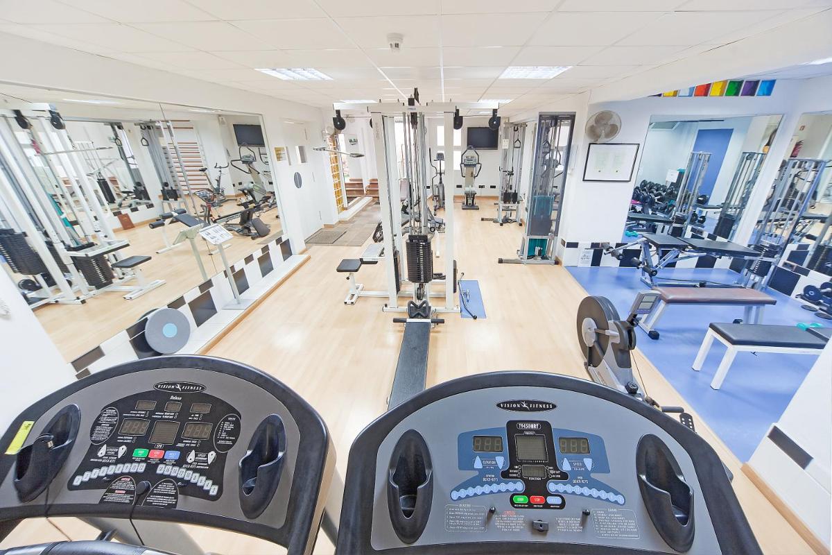 Gimnasio o instalaciones de fitness de Hotel Araxa - Adults Only