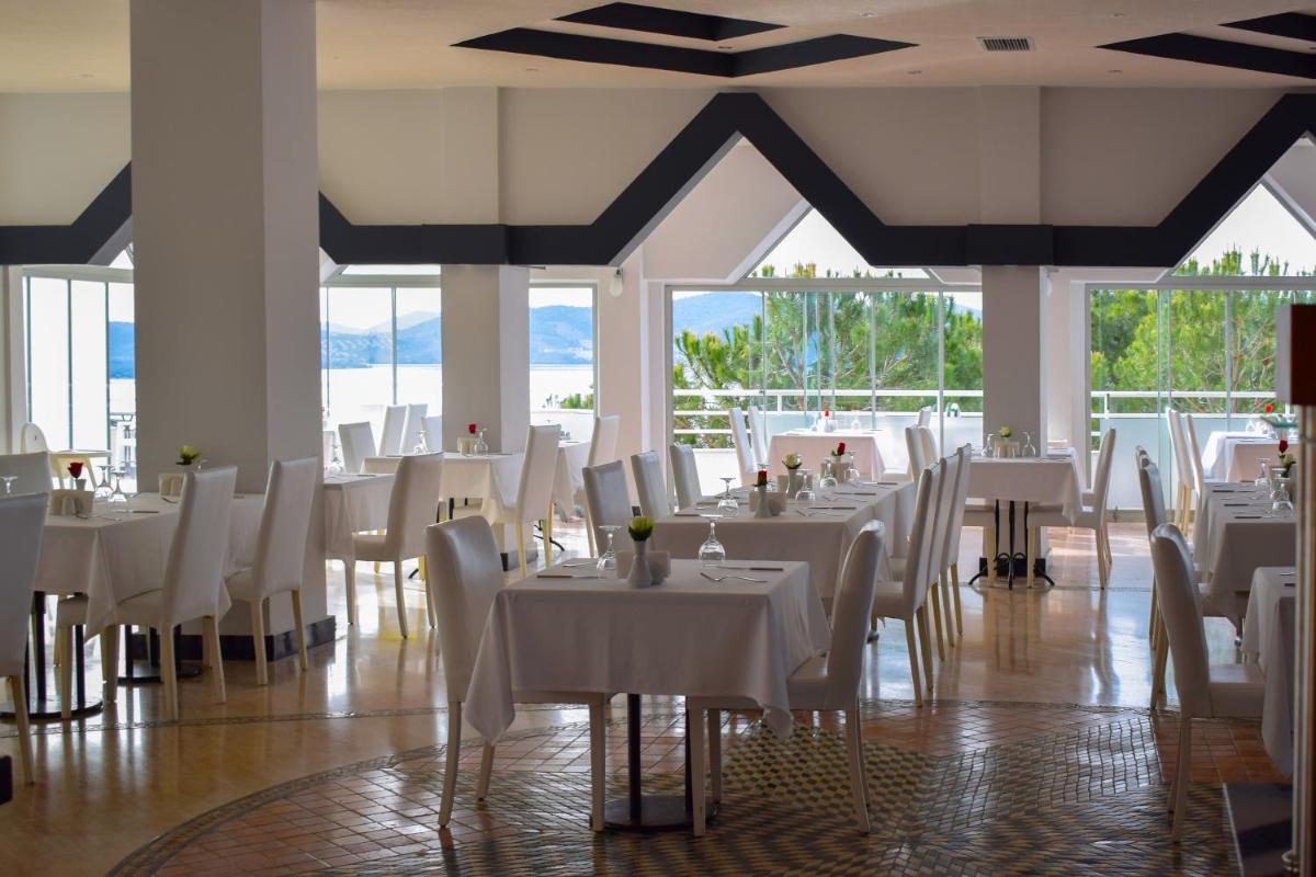 Suitetrails - Roseira Beach Resort