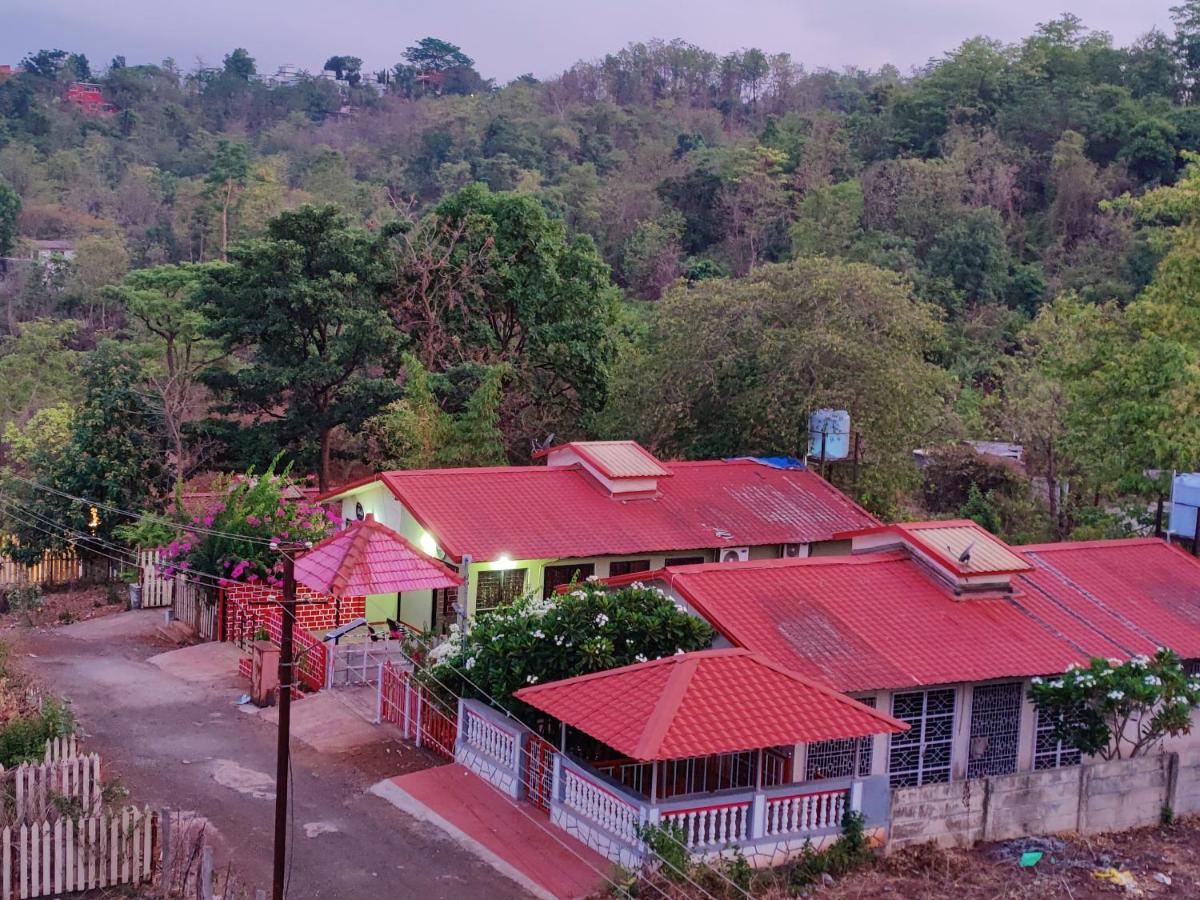 JenJon Karjat Resort - One BHK Premium Chalet with optional SWIMMING POOL - Housity
