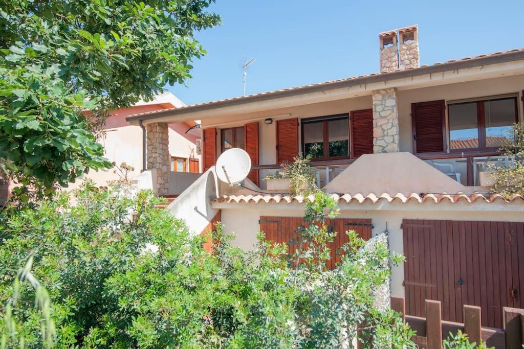 [MANDRIOLA-SURF PARADISE 2] House 50m from the sea - Housity