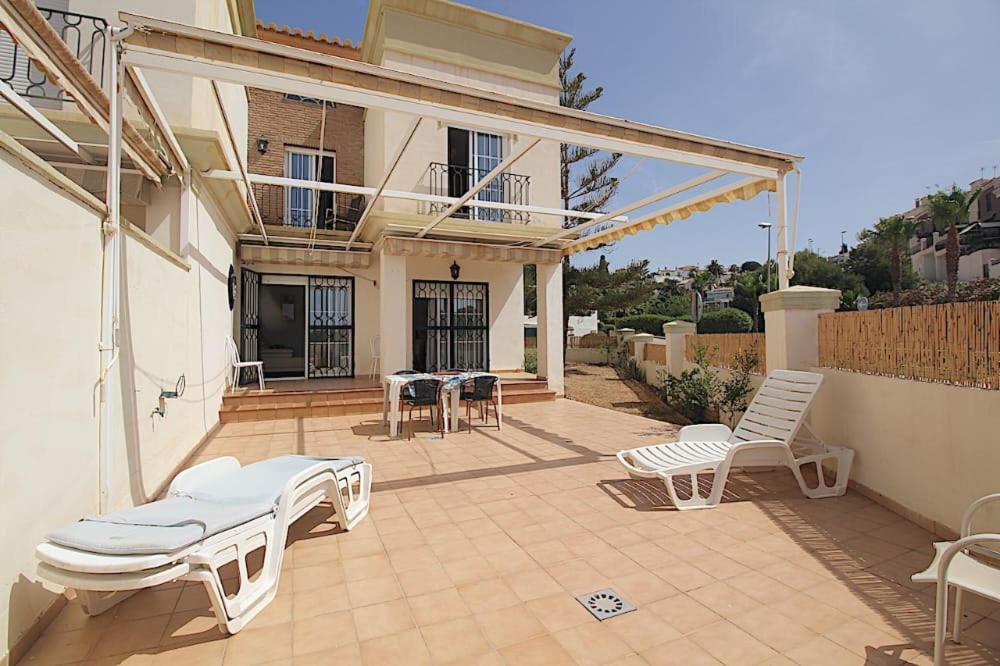 Casa Puerto Caleta - Housity