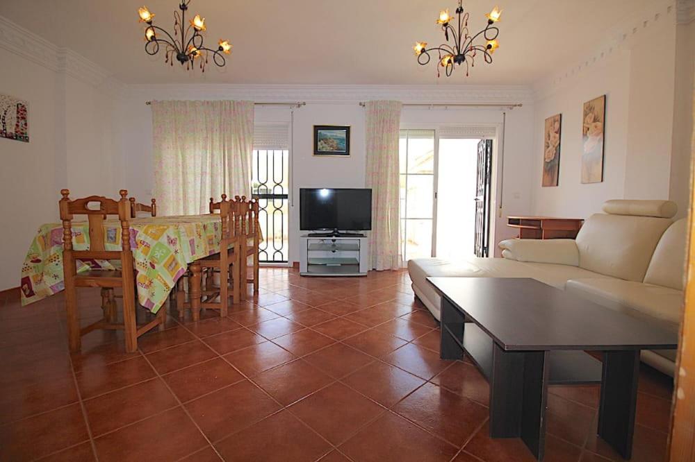 Casa Puerto Caleta - Housity