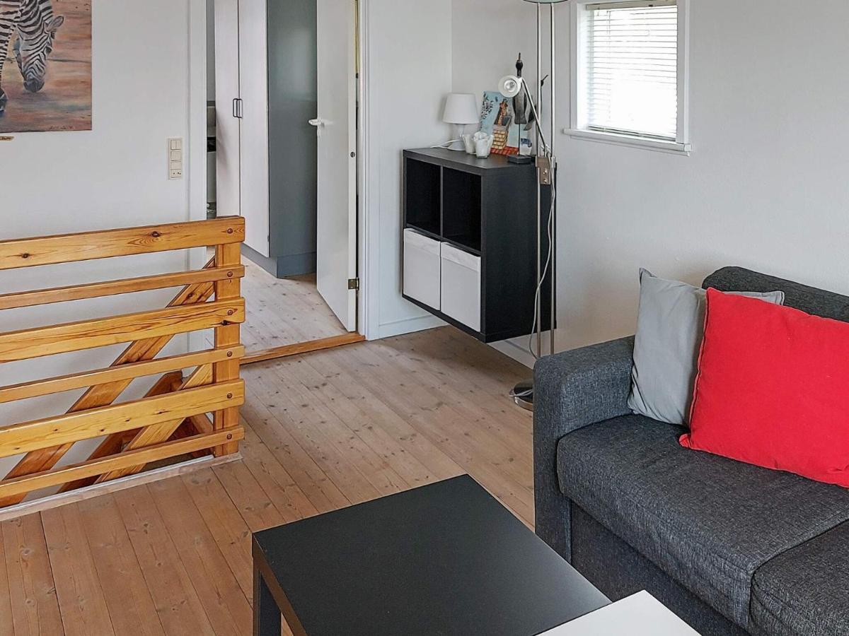 6 person holiday home in Hadsund - Housity