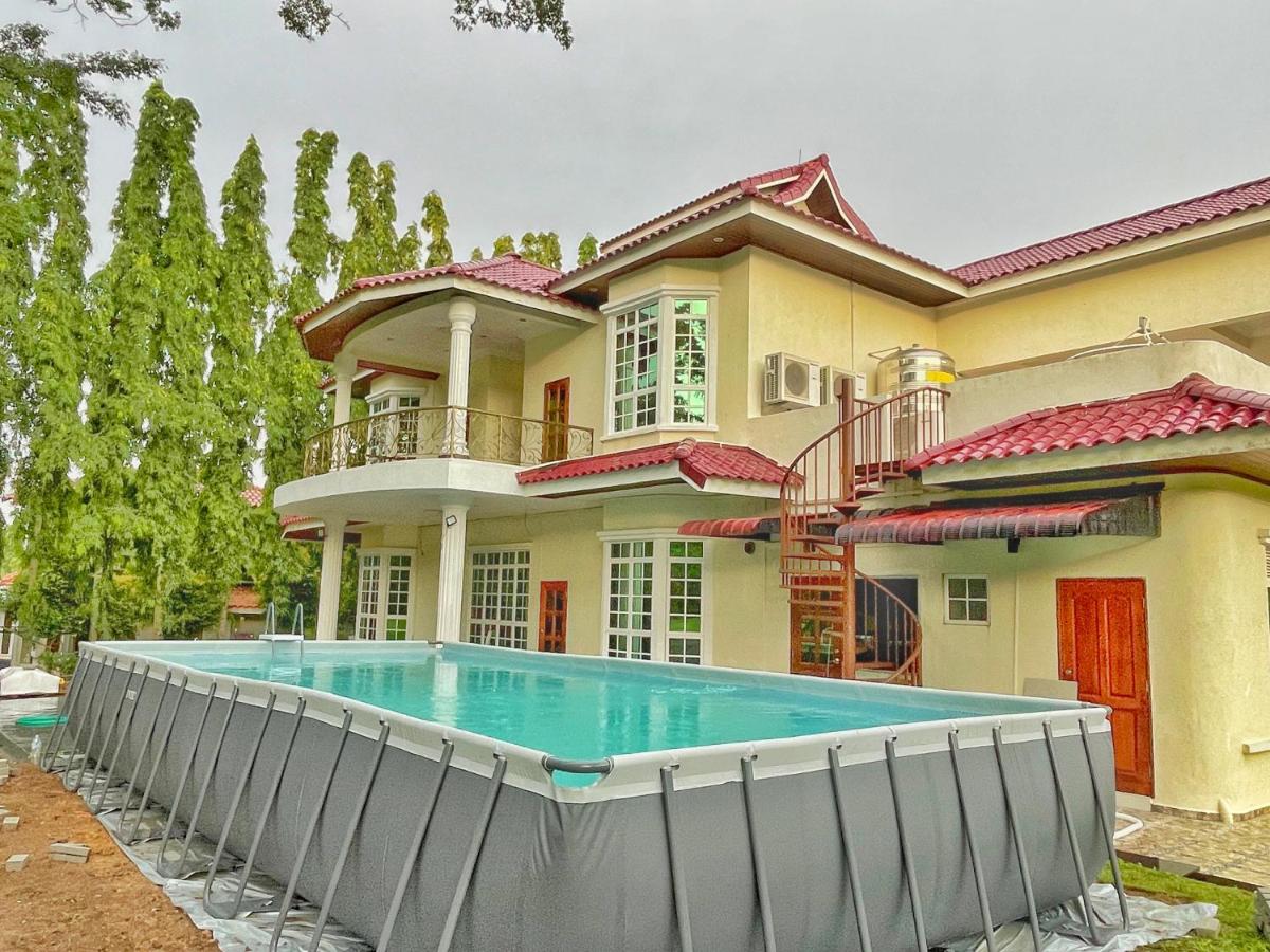 Yussy Homestay at Afamosa Bungalow - Housity