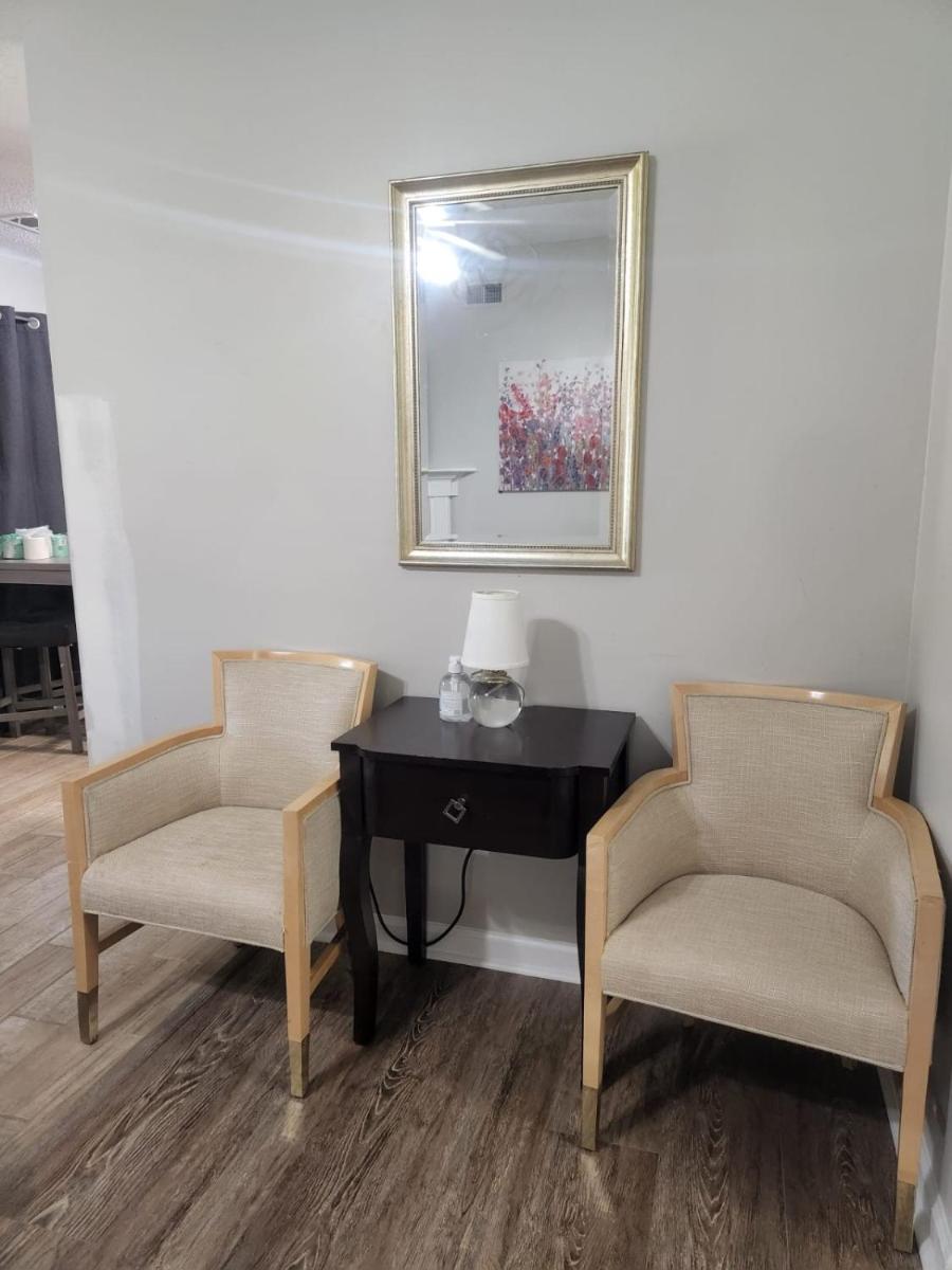 Newly remodeled 5 BR in North -Central Memphis - Housity