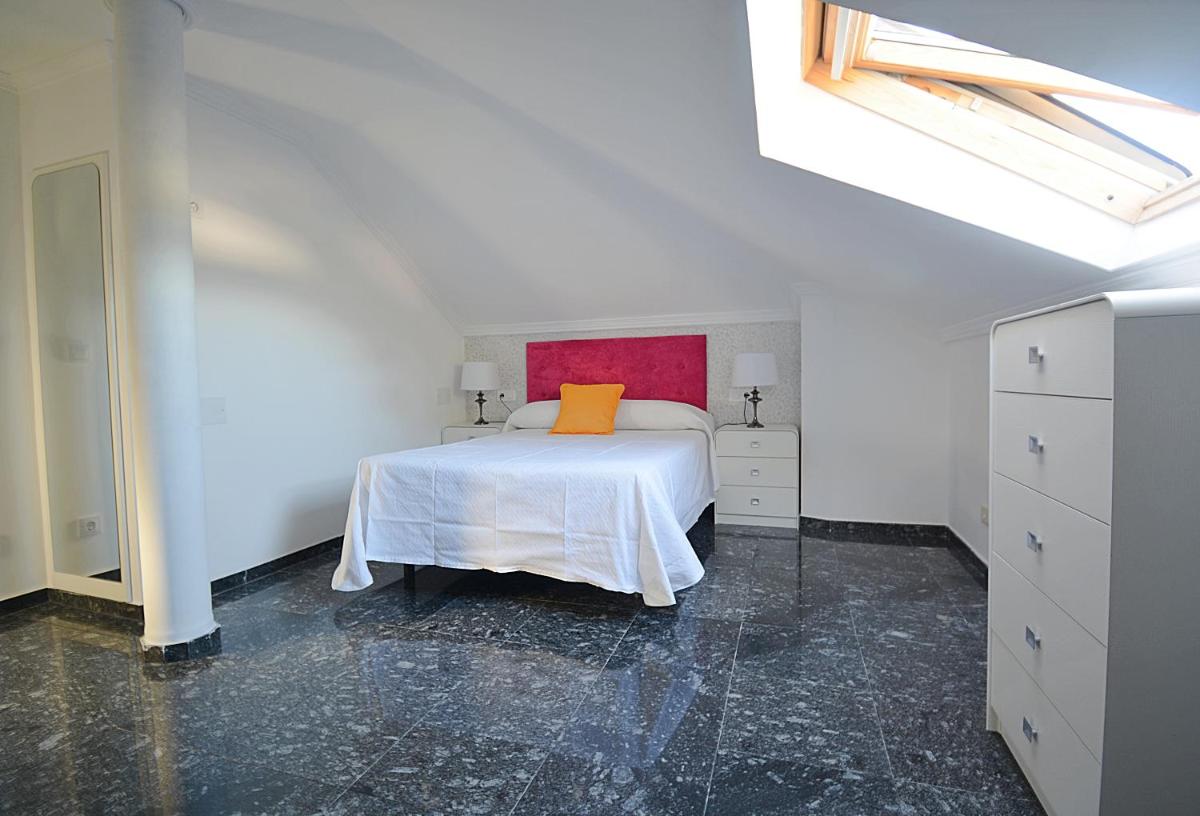 Apartamentos Maquieira - Housity