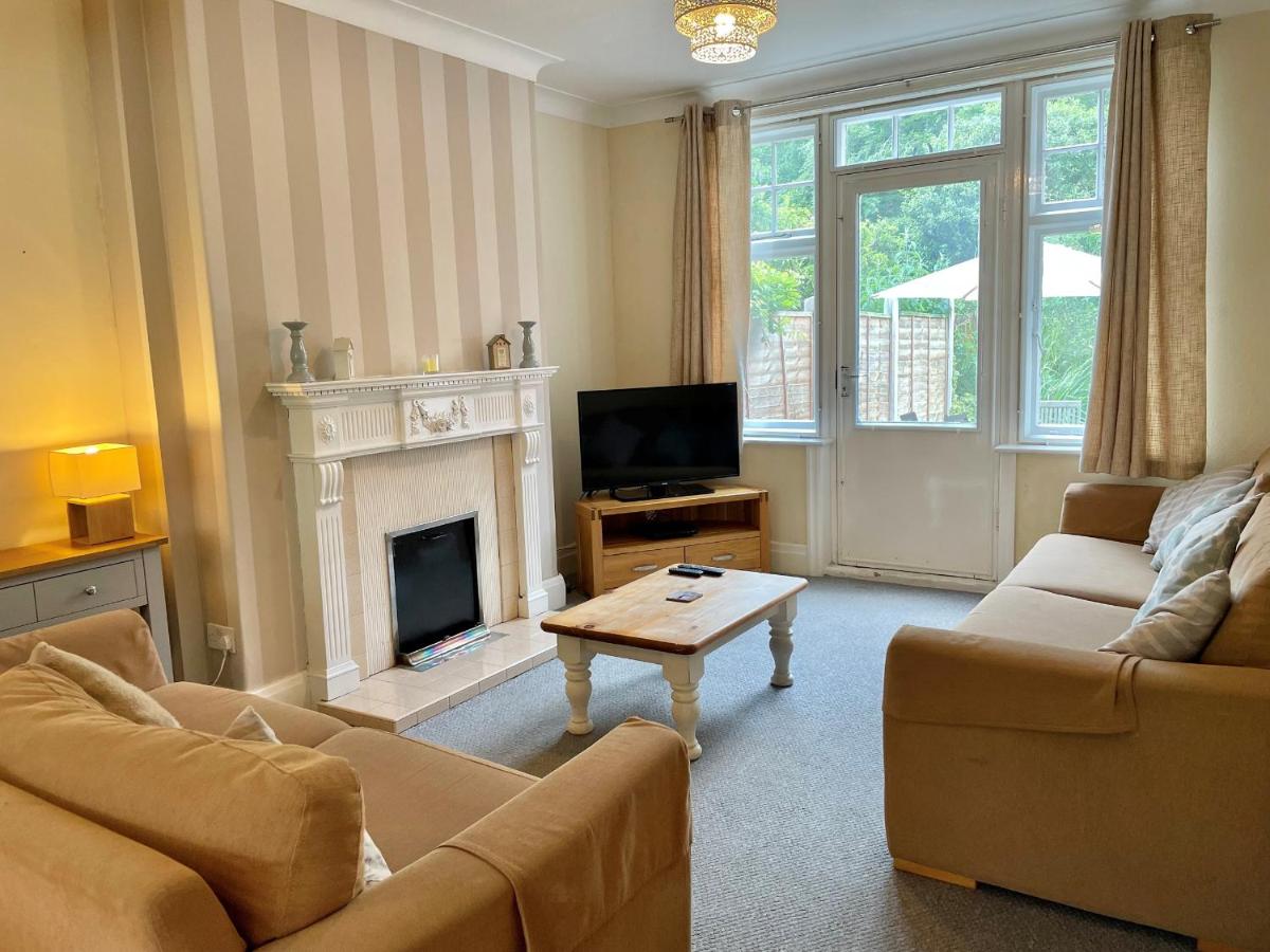 12 Holbeck Avenue - Housity