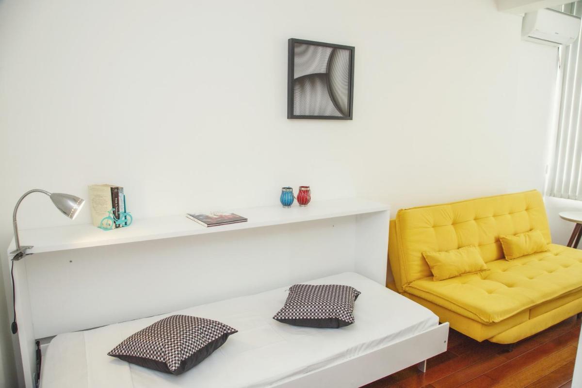 Agradável no Leme - 100m da praia - GS703 Z5 - Housity