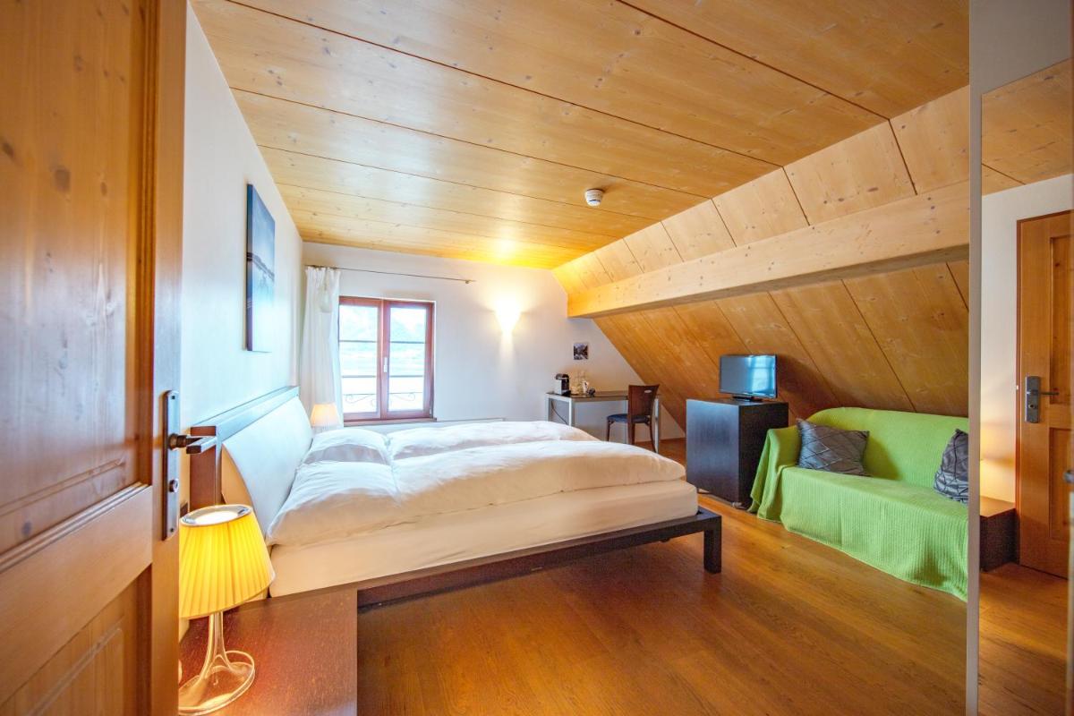 THE BOUTIQUE Gasthaus Engel - Housity