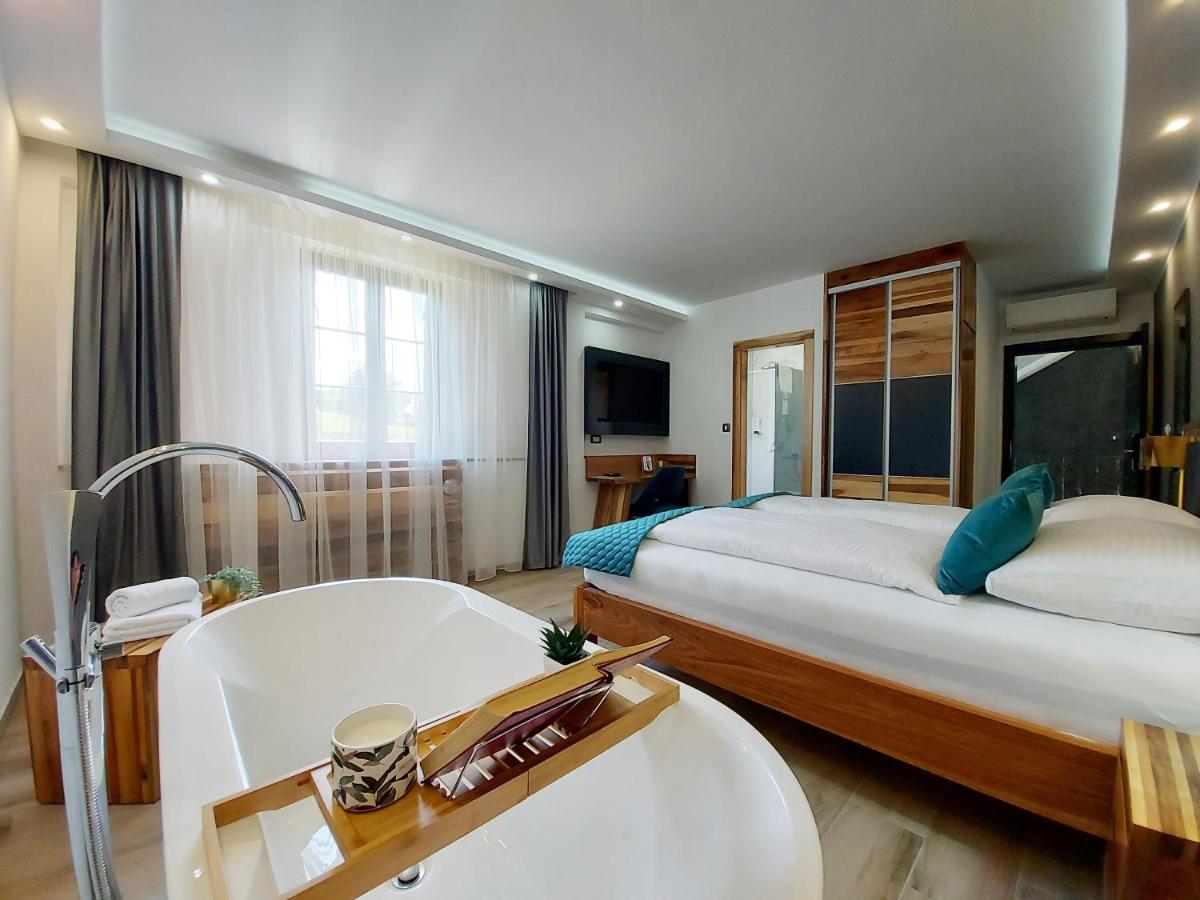 Etno Boutique - Housity