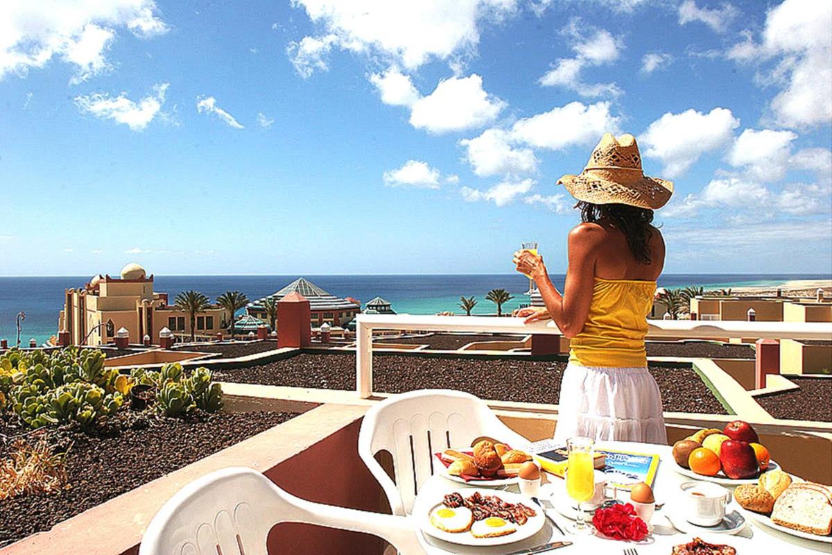 Comida en o cerca de este hotel