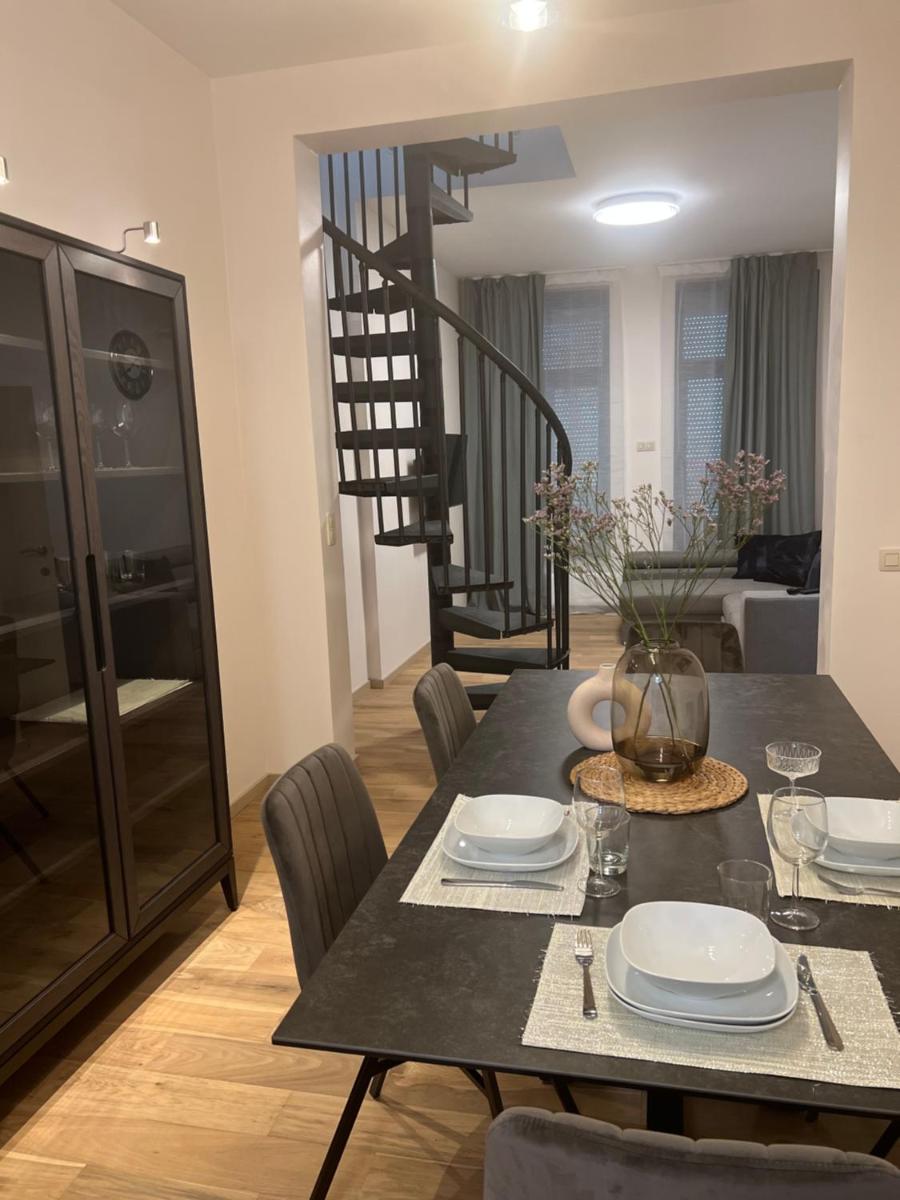Exclusive two-level apartment with private terrace on the canal Brussels - Housity