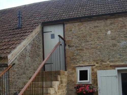 Lower Severalls Farmhouse - Housity