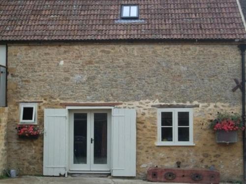 Lower Severalls Farmhouse - Housity