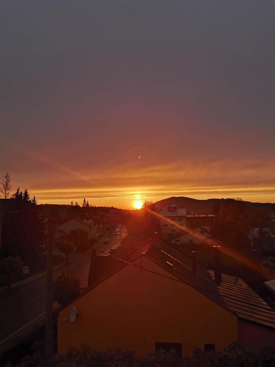 Pokoj s vyhledem na Radhost - Housity