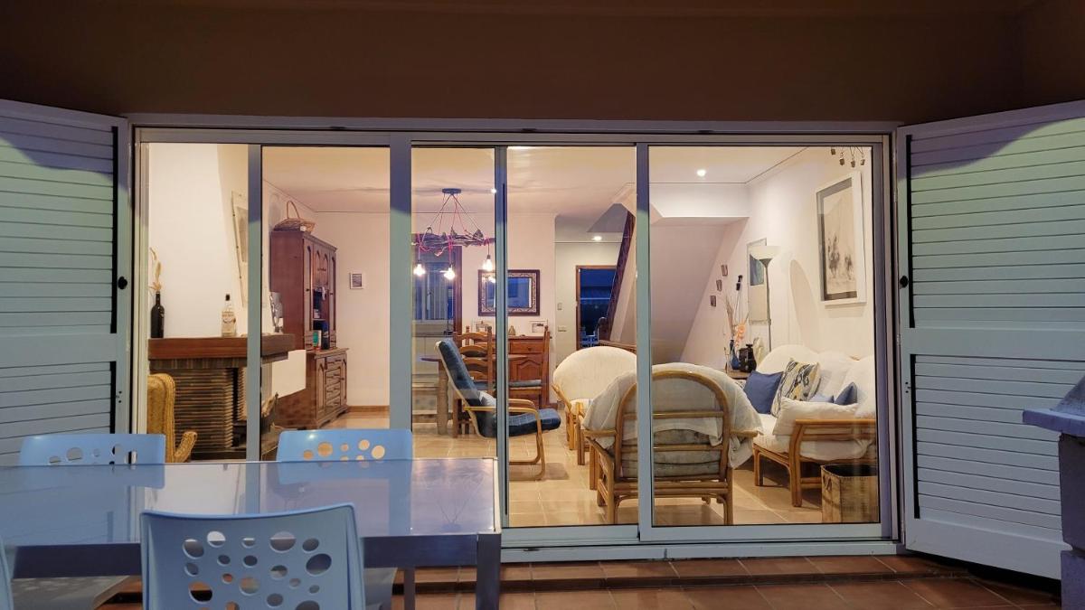 Beachfront House, Valencia, Wifi, Paddle Surf Board, Incredible Views - Housity