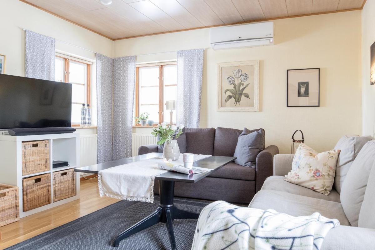 Amazing holiday home on Osterlen by the sea - Housity